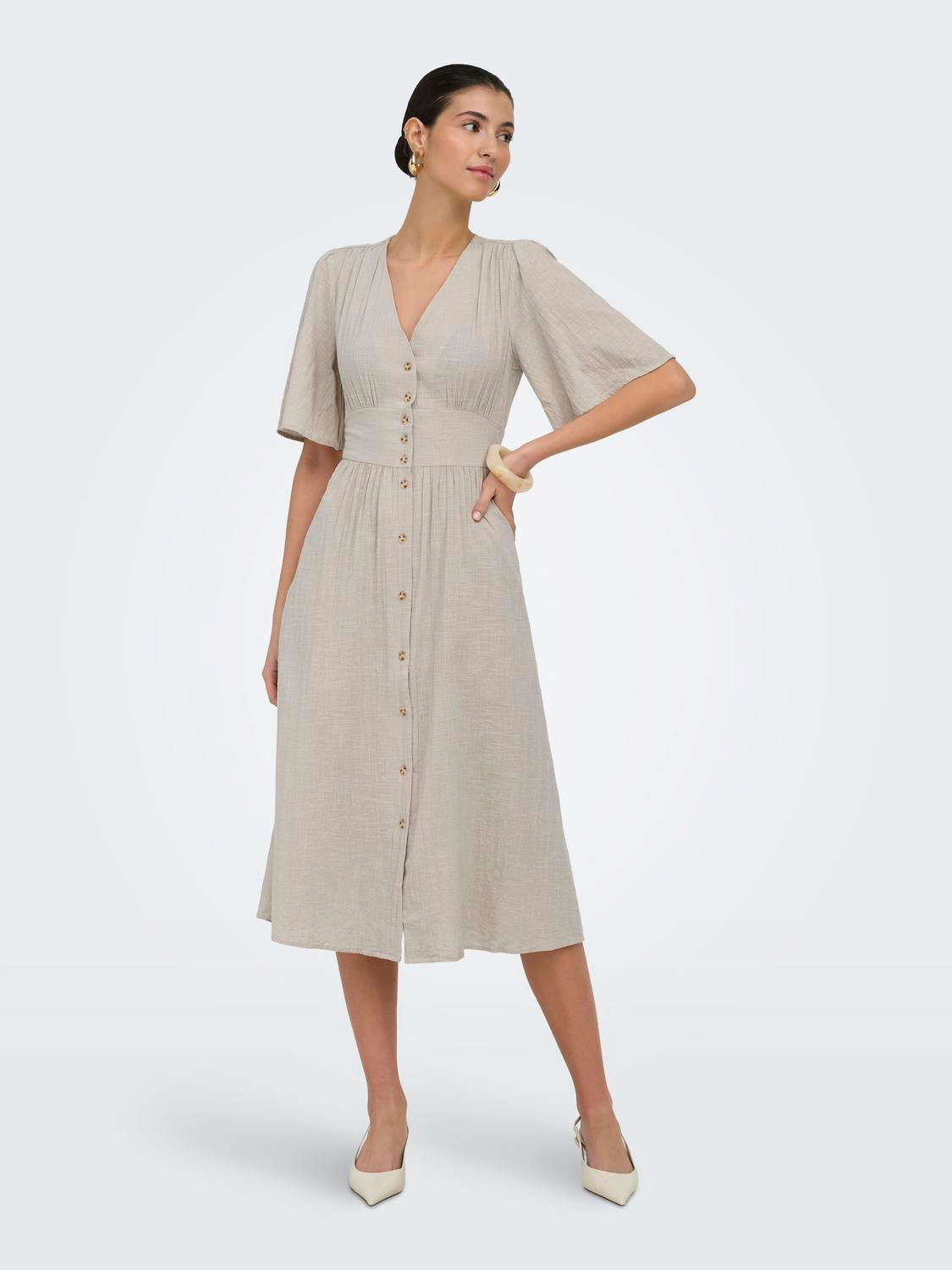 model_shot-front_full